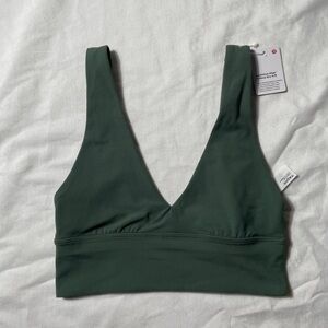 Lululemon Athletica V Neck align Bra A/B size 4 Green colored